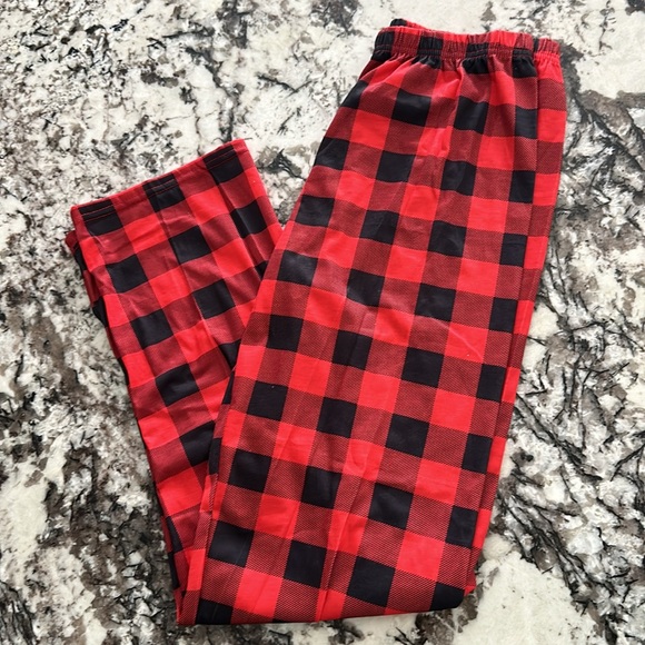 Buffalo Check Christmas Pajamas | Size M - Picture 2 of 4